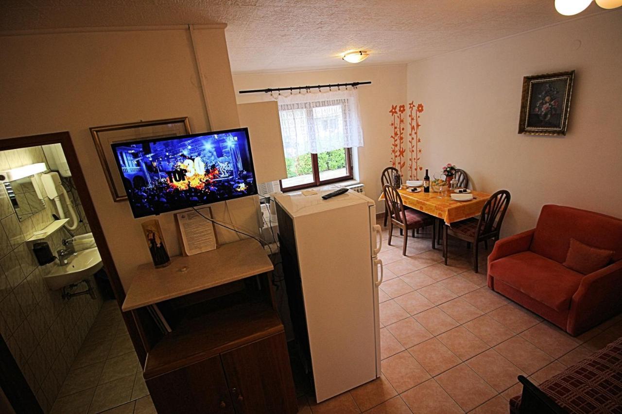 Guesthouse Marija Novi Vinodolski Ngoại thất bức ảnh